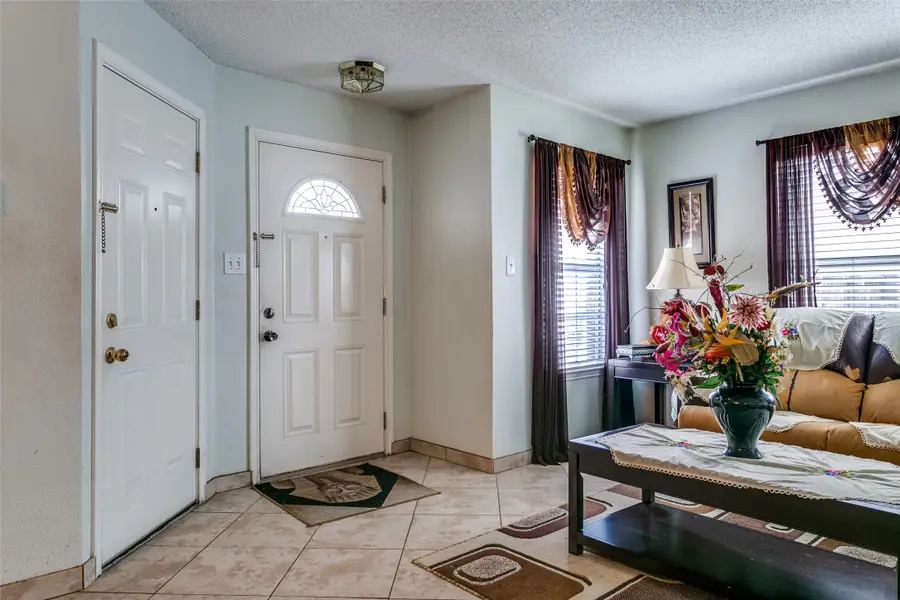 1408 Peregrine Street, Lewisville, TX 75077 - Image #3