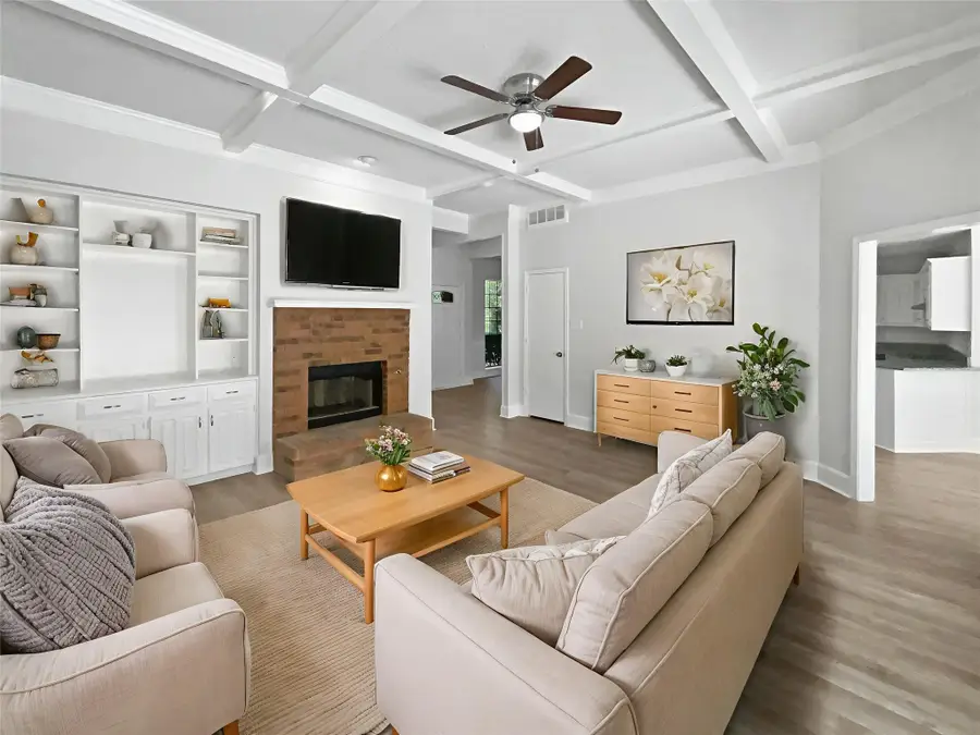 3614 Queenswood Lane, Garland, TX 75040 - Image #2