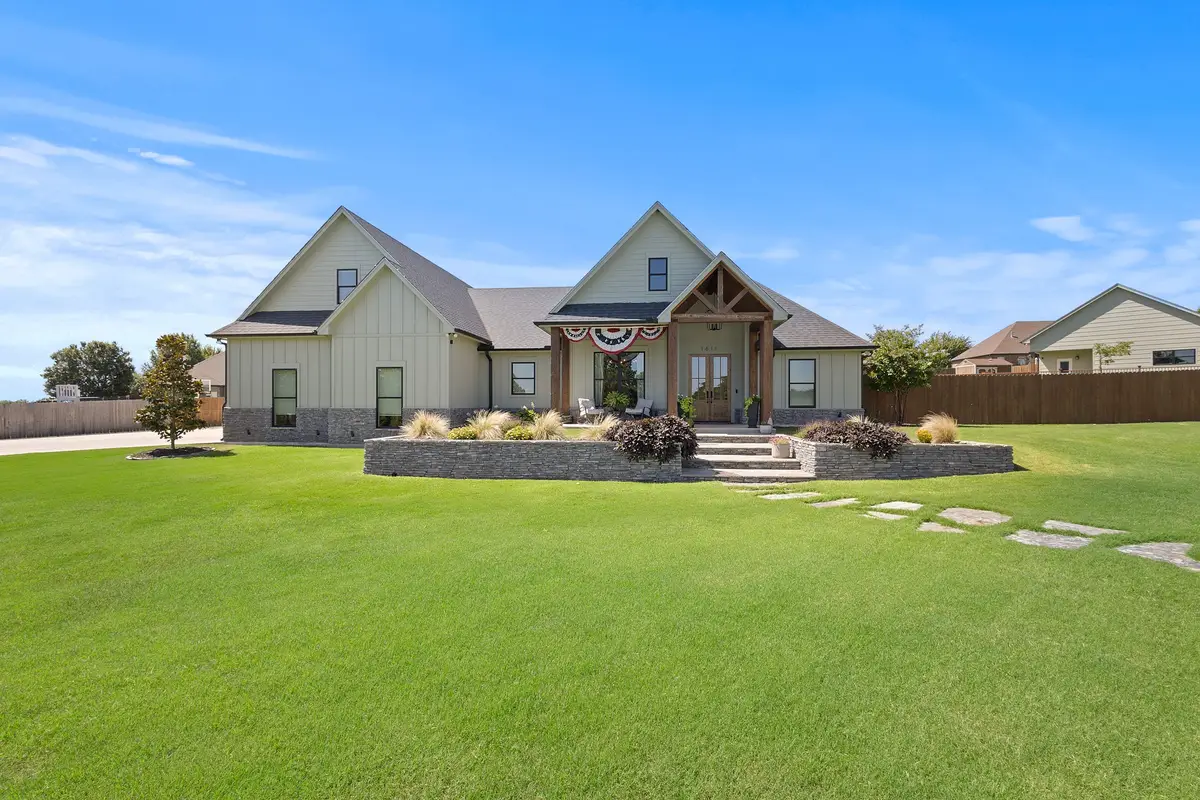 1611 N Mason Street, Bowie, TX 76230 - Image #1