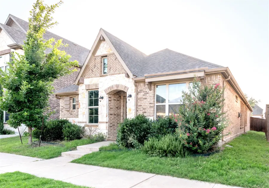 2040 Barx Drive, Little Elm, TX 75068 - Image #2