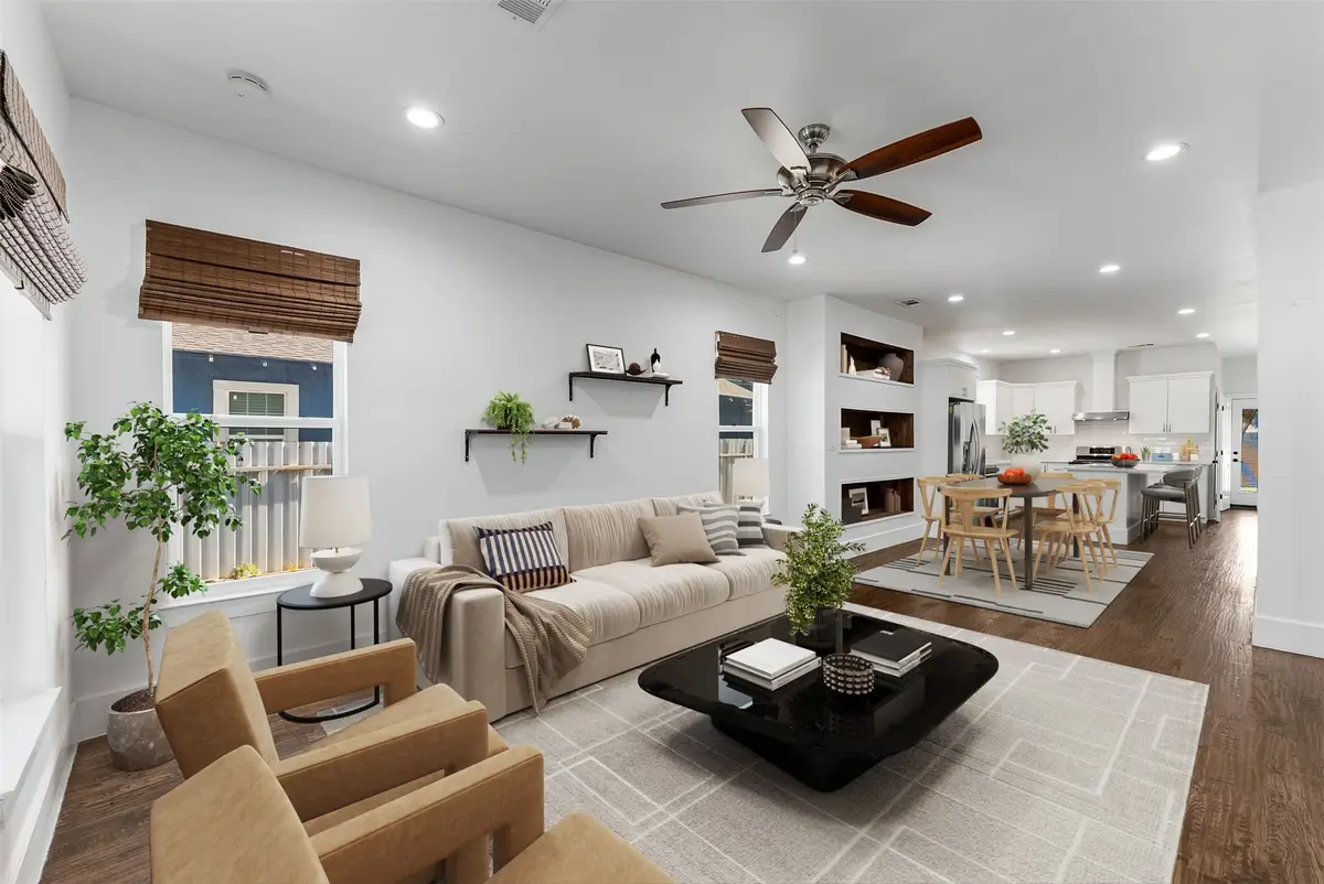 916 S Montreal Avenue, Dallas, TX 75208 - Image #1