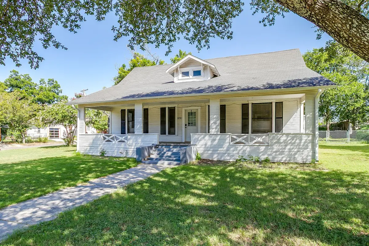 575 W Green Street, Stephenville, TX 76401 - Image #1