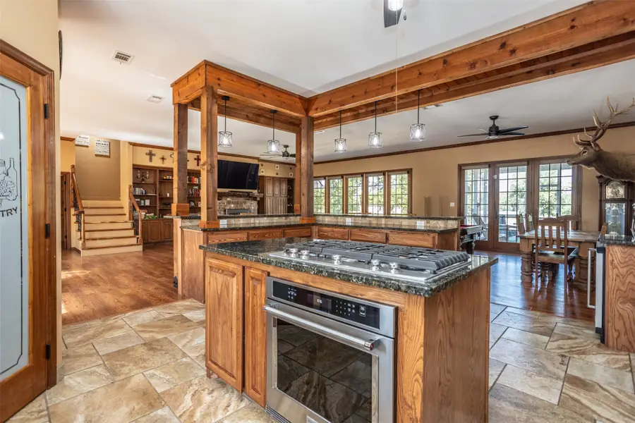 411 Center Hill Road, Gainesville, TX 76240 - Image #2