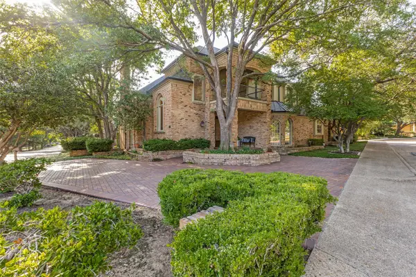 7740 Glen Albens Circle, Dallas, TX 75225