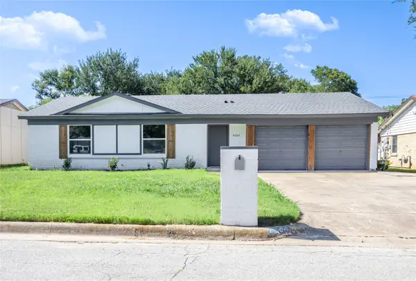 4604 Parkwood Drive, Forest Hill, TX 76140