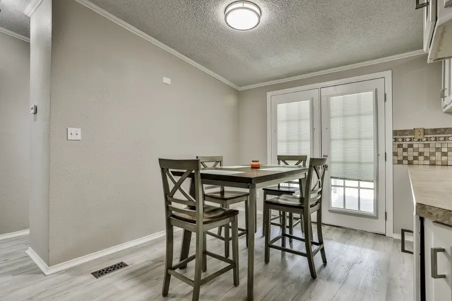 3809 Lands End Court, Granbury, TX 76048 - Image #2