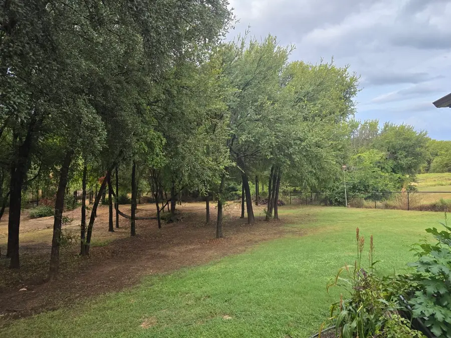 109 Antler Ridge Court, Azle, TX 76020 - Image #3