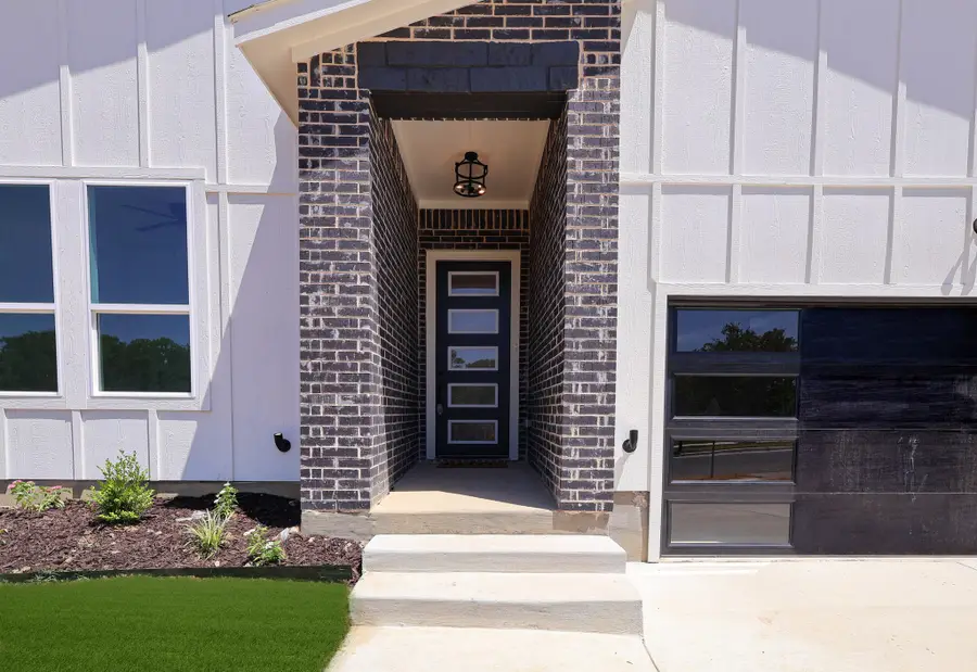 2833 Avenue L, Fort Worth, TX 76105 - Image #2