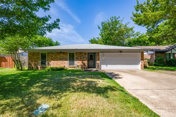 1304 Midbury Court, Arlington, TX 76015
