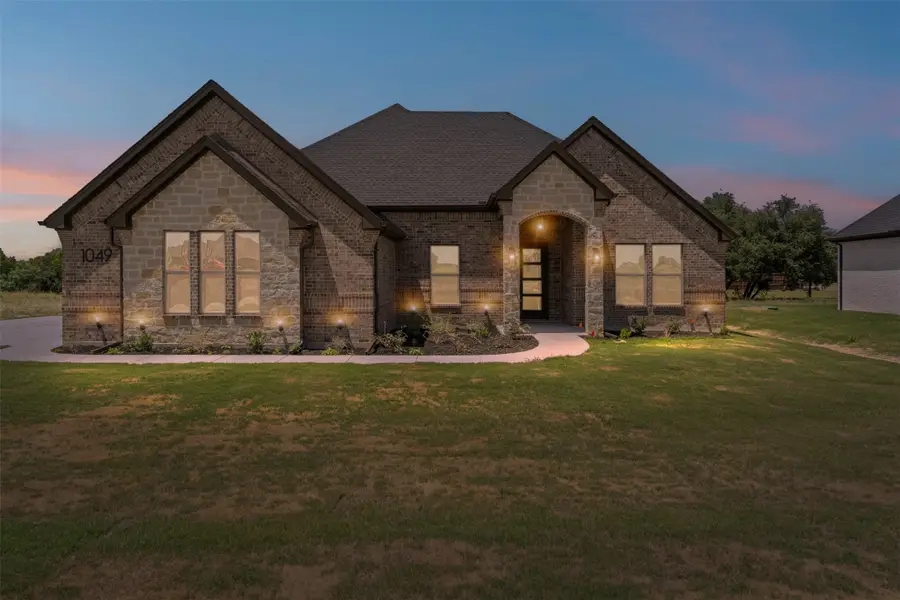 1049 Uplift Dr, Weatherford, TX 76087 - Image #2