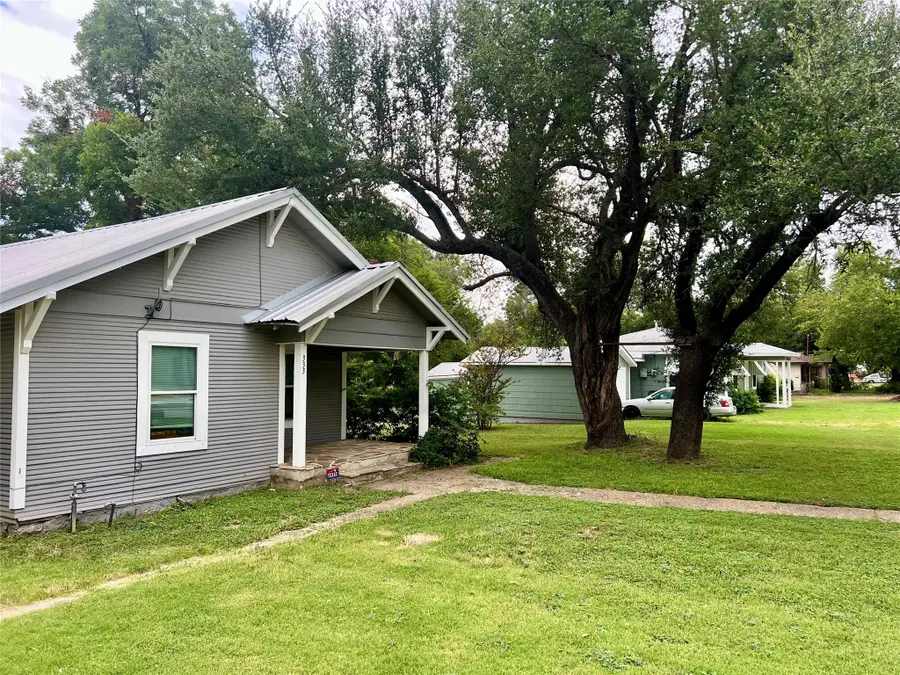 333 Hurt Street, Dublin, TX 76446 - Image #3