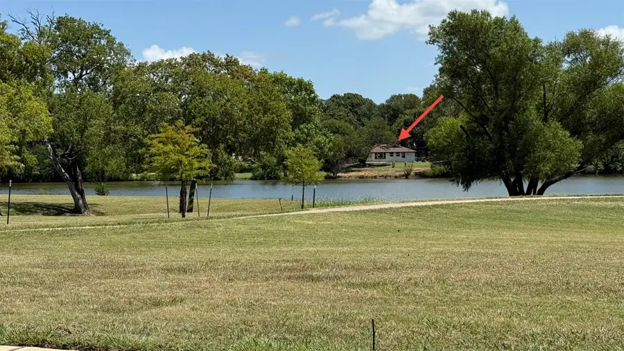 536 Lakeshore Drive, Ennis, TX 75119 - Image #3