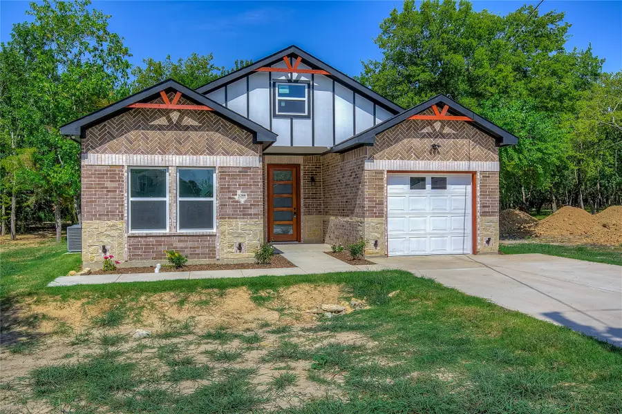 1208 Rosemary Street, Greenville, TX 75401 - Image #2