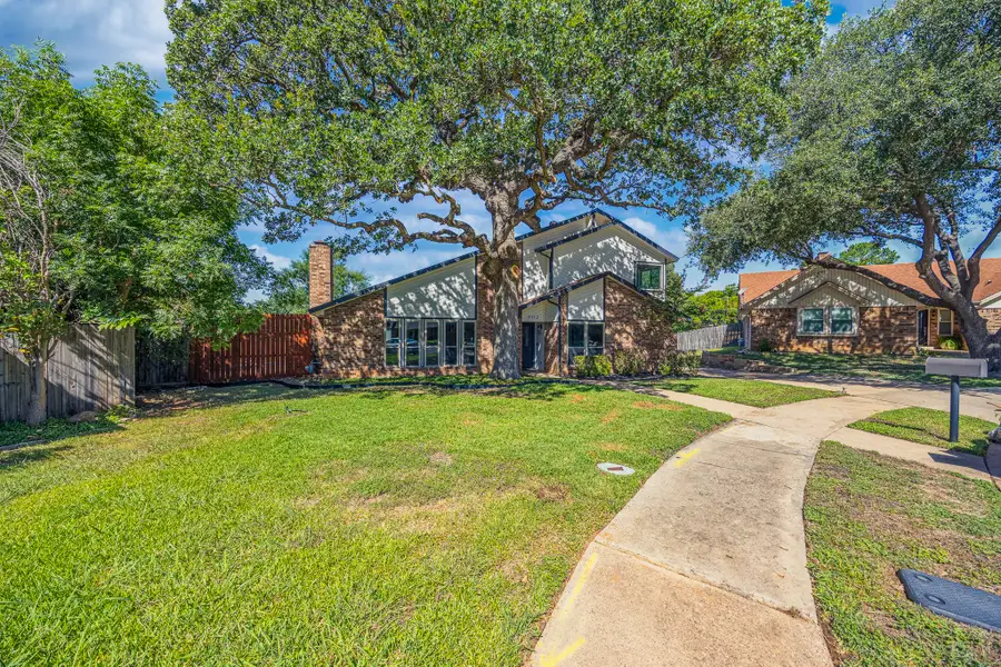 2112 Oakmeadow Place, Bedford, TX 76021 - Image #3