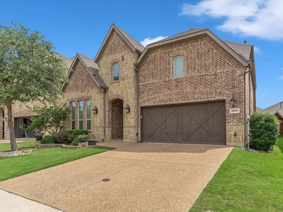 2850 Sherwood Drive, Trophy Club, TX 76262 - Image #2