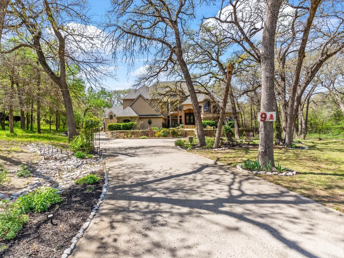 9 Eagle Point N #A, Azle, TX 76020 - Image #1