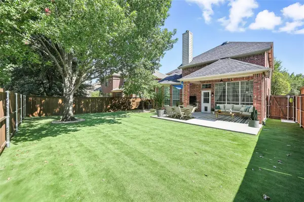 1151 Central Way, Lantana, TX 76226