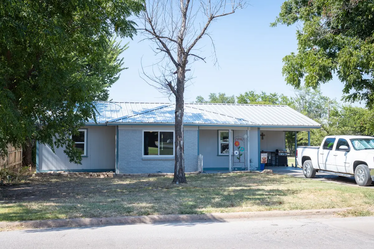 1402 W Elliott, Breckenridge, TX 76424 - Image #1