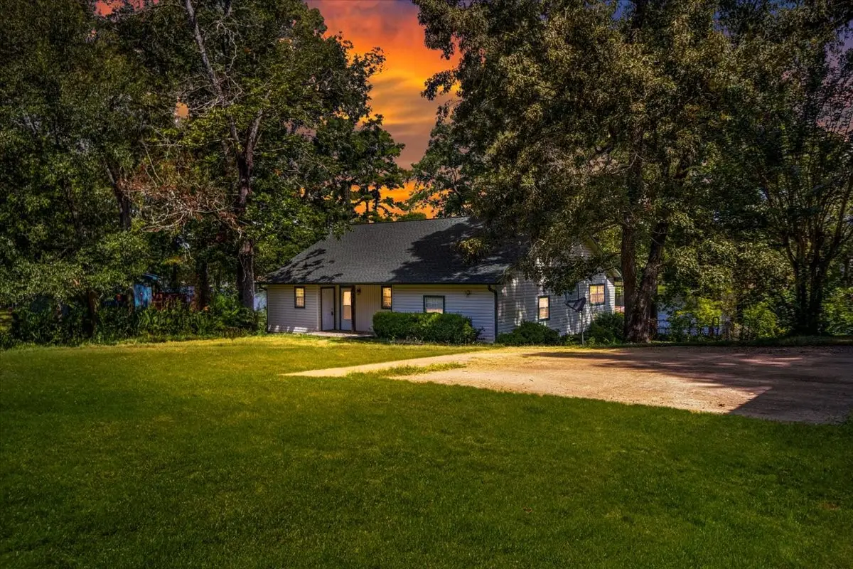 20009 Southside Circle, Winona, TX 75792 - Image #1