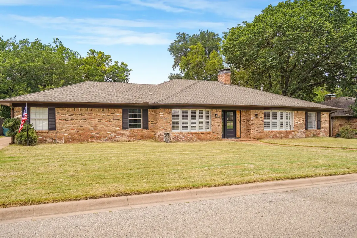 1407 Crescent Drive, Sherman, TX 75092 - Image #1