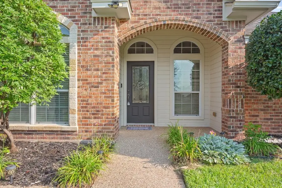 203 Silver Spur Trail, Waco, TX 76657 - Image #2