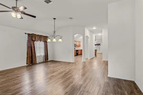 4019 Heavenly Way, Heartland, TX 75126