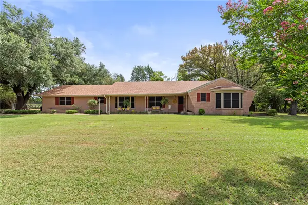 907 N Elm Street, Kemp, TX 75143