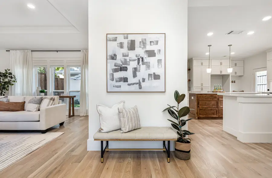 6402 Lakewood Boulevard, Dallas, TX 75214 - Image #2