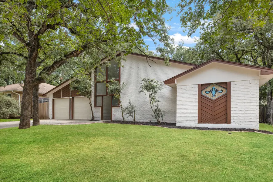2116 Dartmouth Drive, Arlington, TX 76015 - Image #2