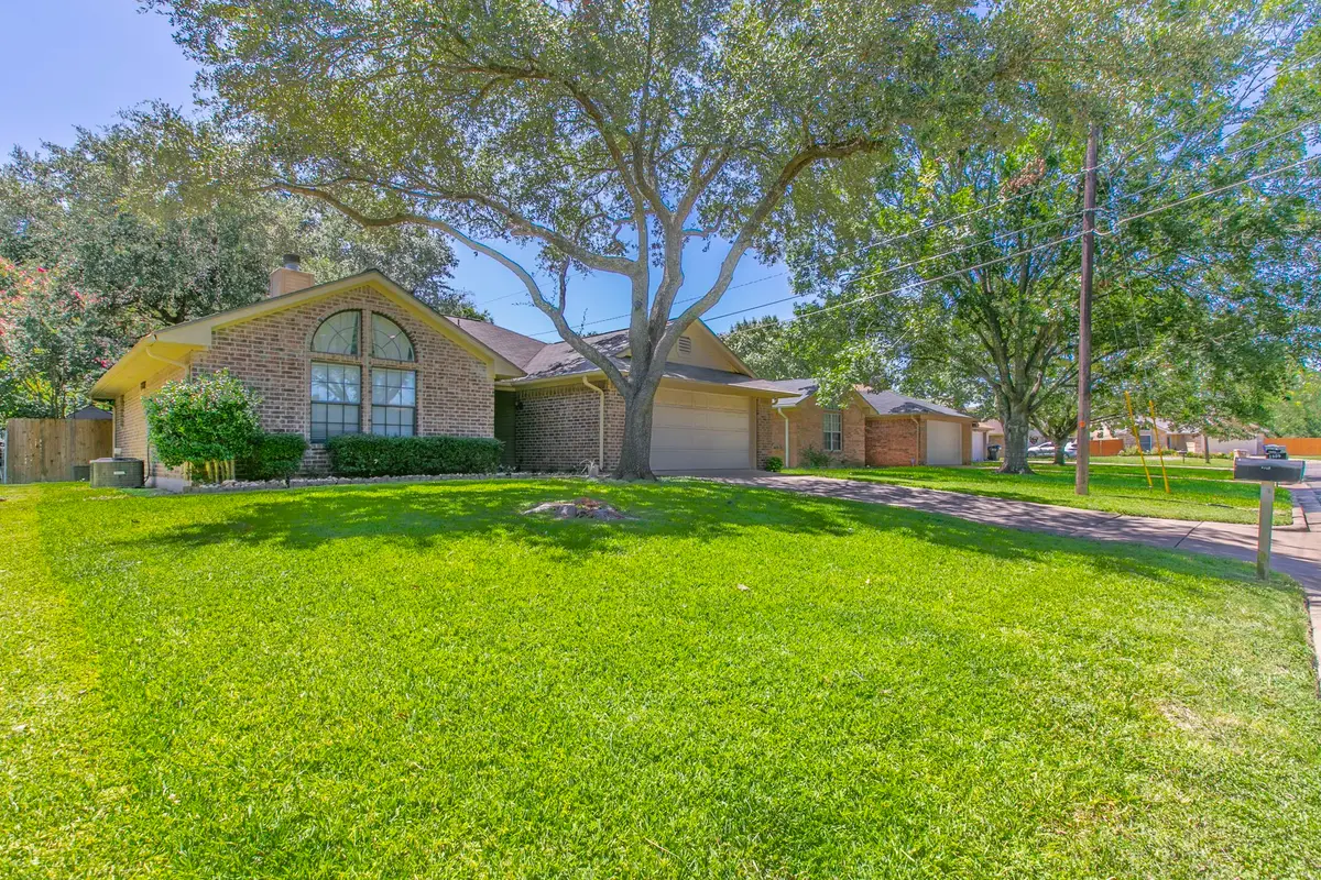 1815 Riata Drive, Woodway, TX 76712 - Image #1