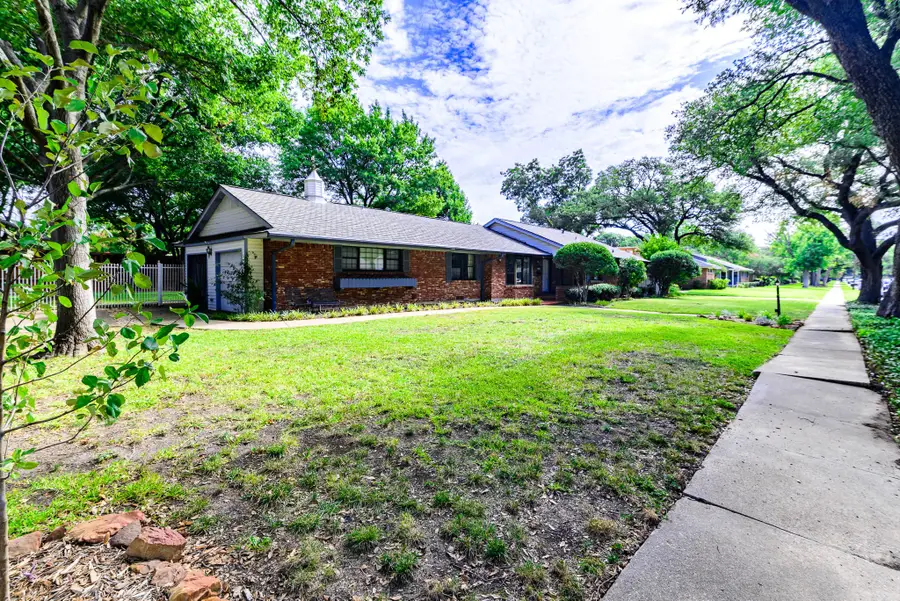 3207 Leahy Drive, Dallas, TX 75229 - Image #2