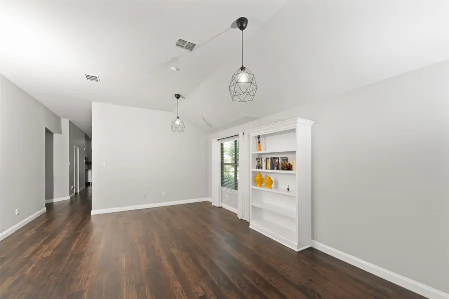 3271 Yeltes, Grand Prairie, TX 75054 - Image #3