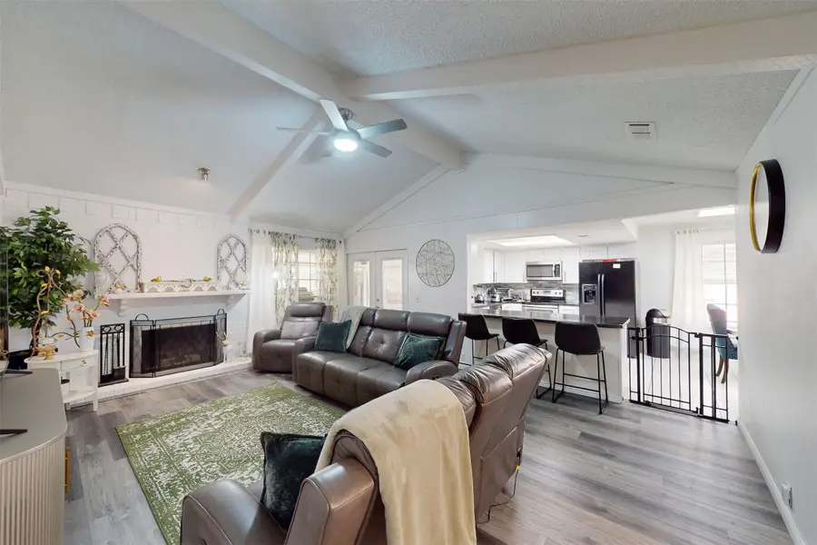 1806 Briar Meadow Drive, Arlington, TX 76014 - Image #2