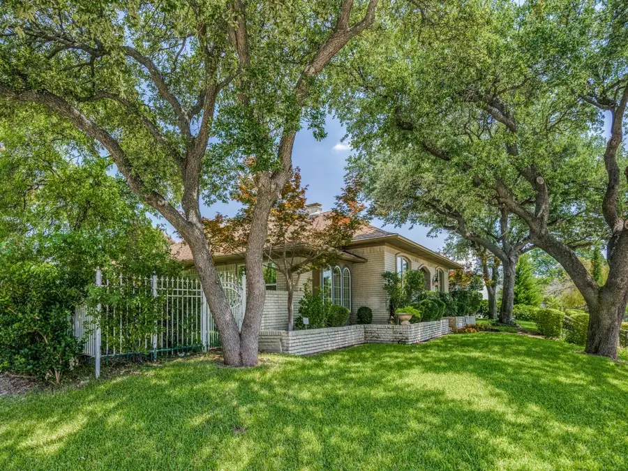 8414 Clover Meadow Drive, Dallas, TX 75231 - Image #3