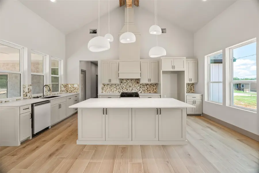 7404 N Sundance Drive, Joshua, TX 76058 - Image #3