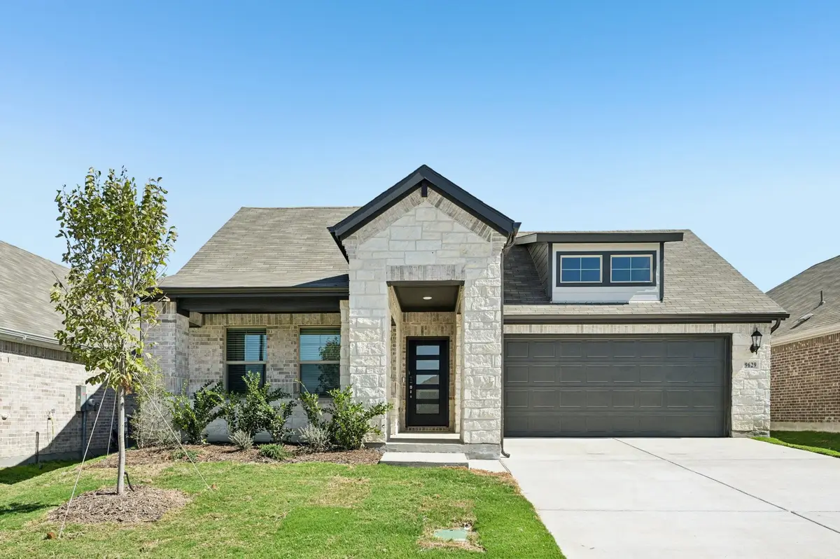 9629 Rattlesnake Trail, Fort Worth, TX 76036 - Image #1