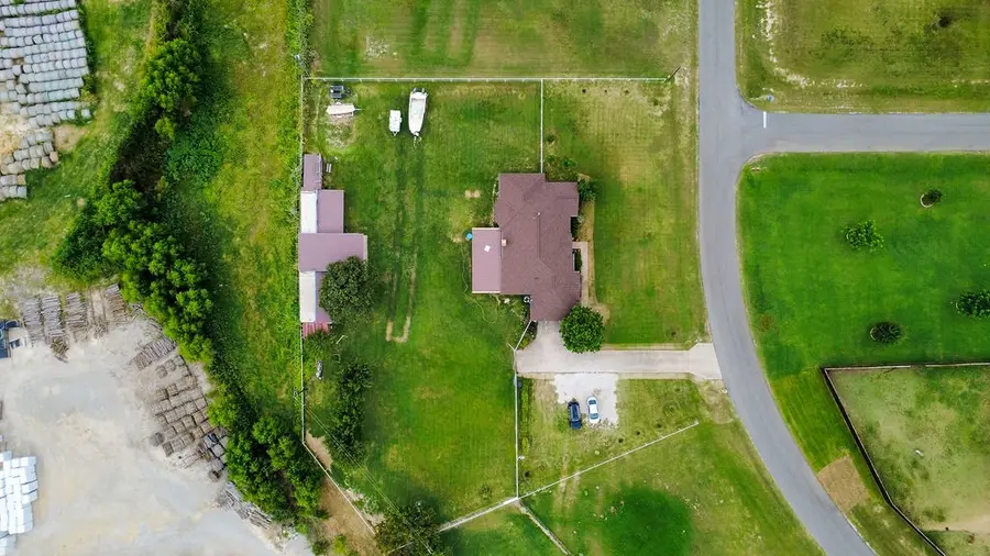 111 Diamond Ridge Lane, Weatherford, TX 76087 - Image #3