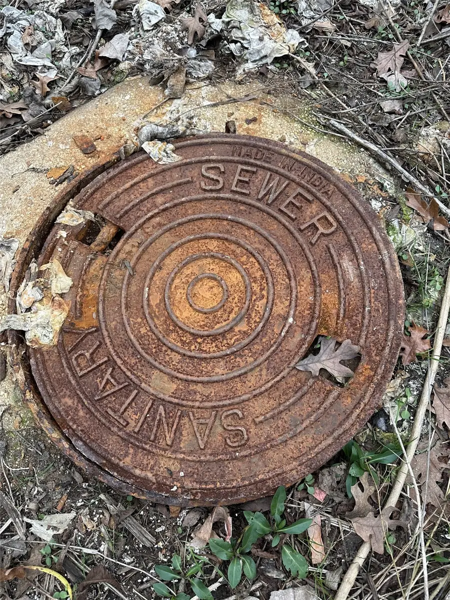 633 E Munson Street, Denison, TX 75021 - Image #2