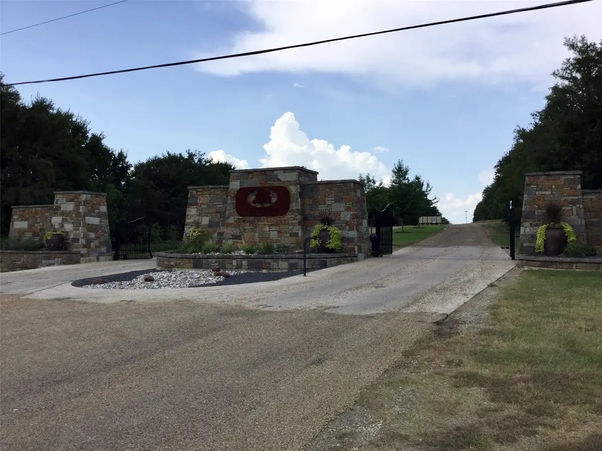 126 Oakmont Drive, Mabank, TX 75147 - Image #1