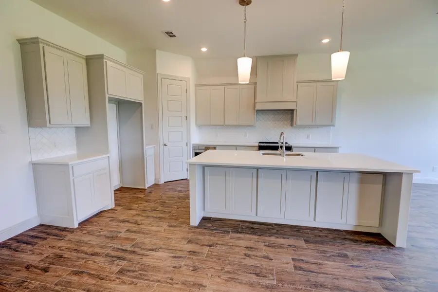 124 Mockingbird Hill, Joshua, TX 76058 - Image #3