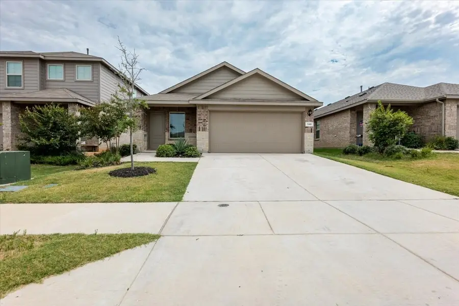 140 Running River Drive, Boyd, TX 76023 - Image #2