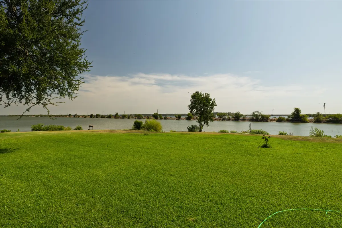 108 Harbor Drive #204, Runaway Bay, TX 76426 - Image #1