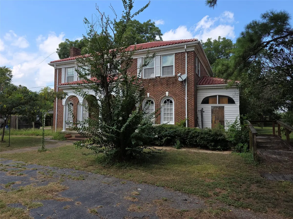 408 E San Saba Street, Wortham, TX 76693 - Image #1