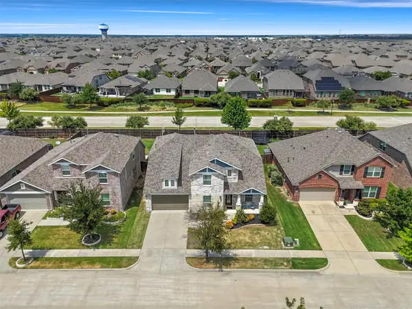 1725 Settlement Way, Aubrey, TX 76227