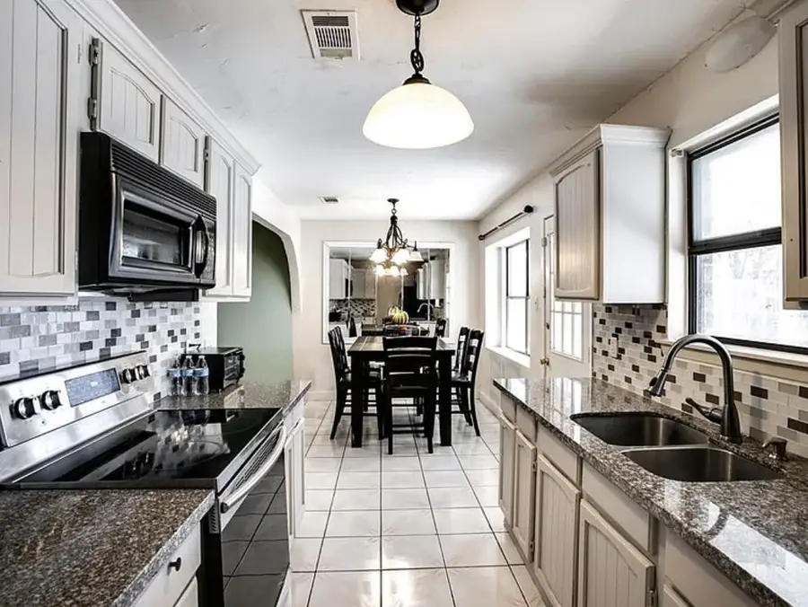 1213 Dennis Drive, Saginaw, TX 76179 - Image #2