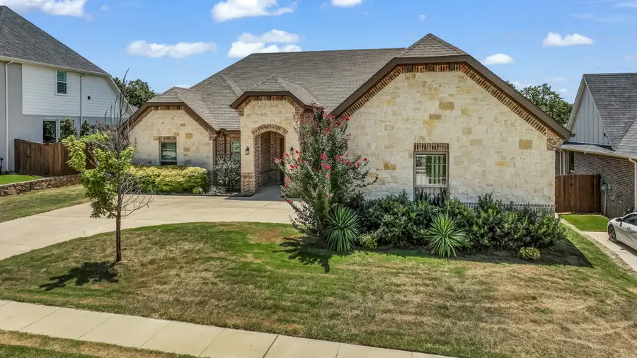 7228 Smith Farm Drive, North Richland Hills, TX 76182 - Image #3