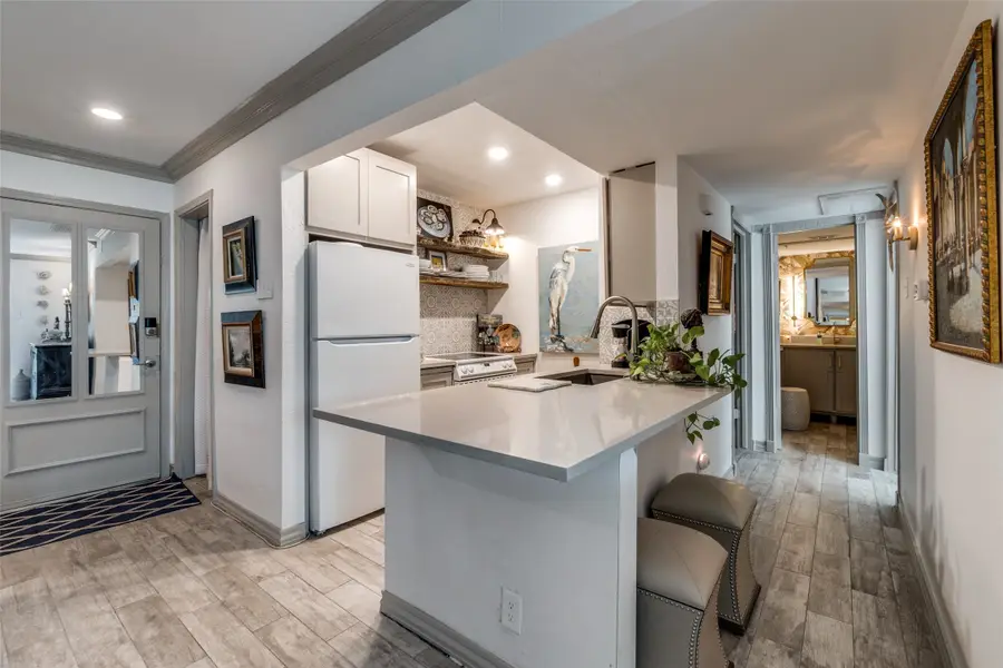 4851 Cedar Springs Road #182, Dallas, TX 75219 - Image #2