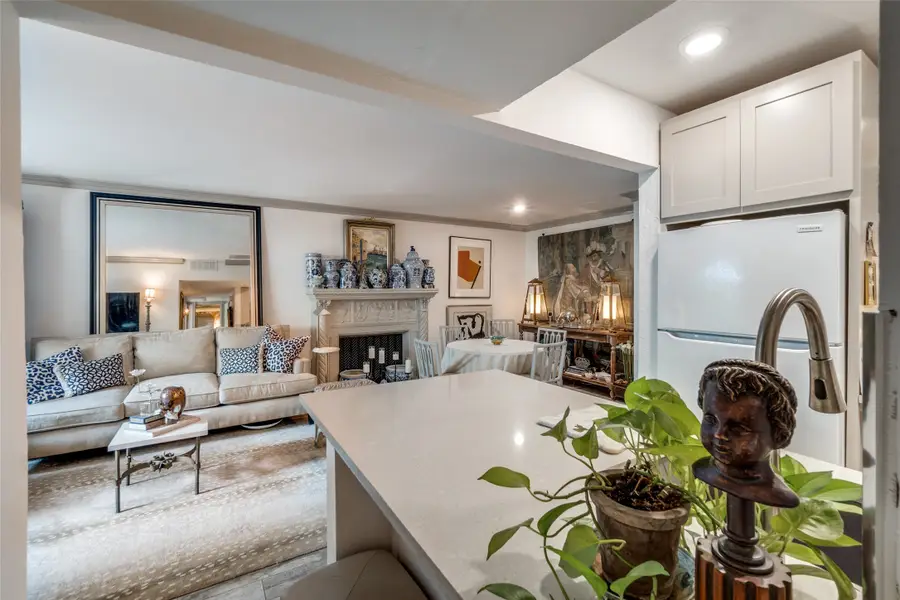 4851 Cedar Springs Road #182, Dallas, TX 75219 - Image #3