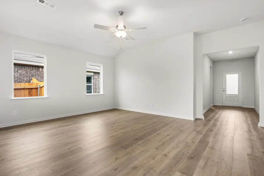 414 Watson Court, Venus, TX 76084 - Image #2