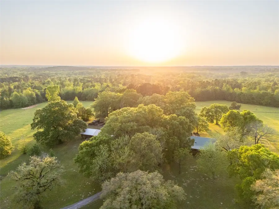 2626 County Rd 2621, Marietta, TX 75566 - Image #2